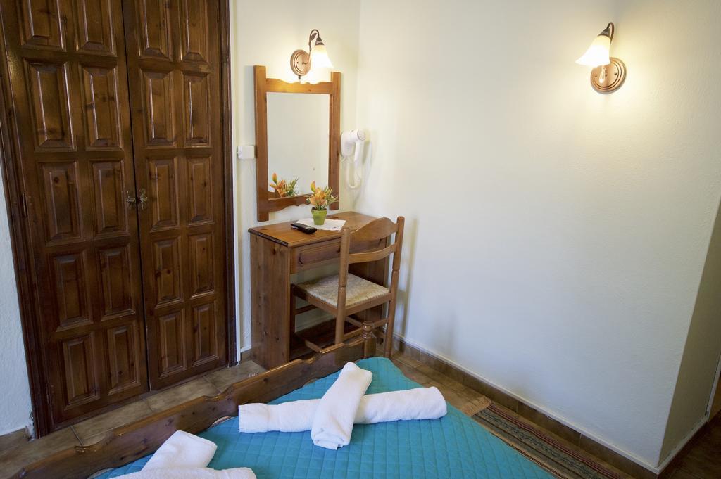Ria Rooms Kissos  Kamer foto